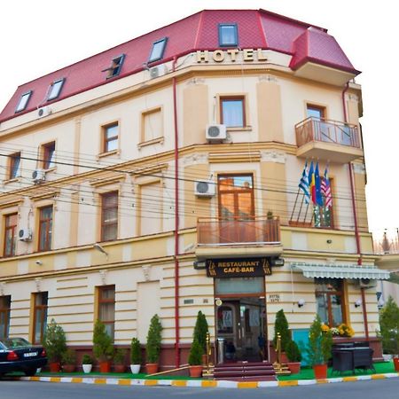 Hotel Papu Бухарест Экстерьер фото