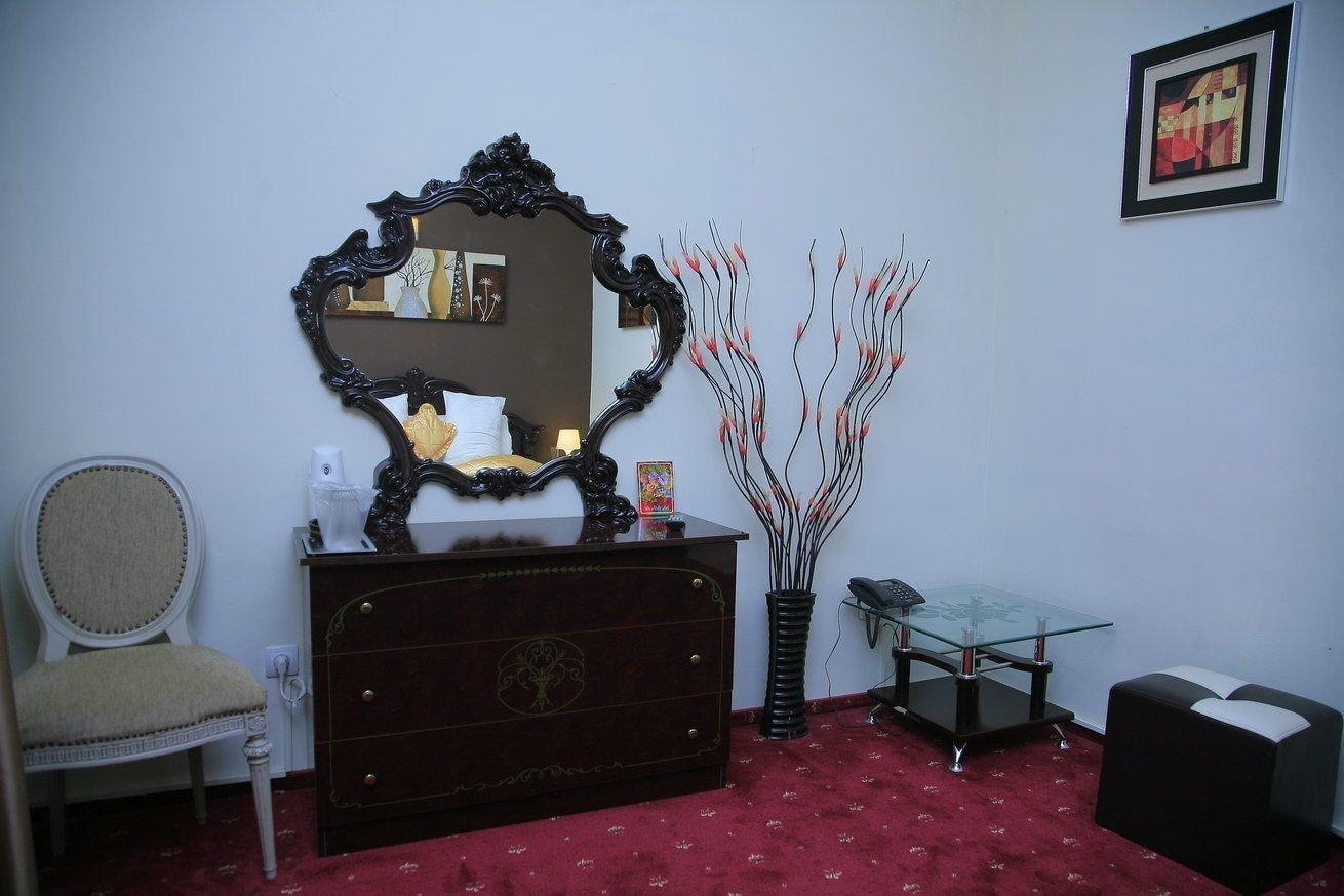 Hotel Papu Бухарест Экстерьер фото