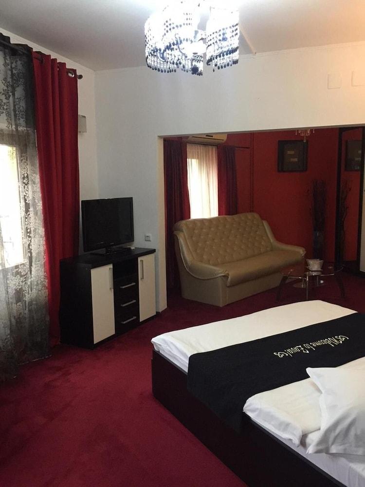 Hotel Papu Бухарест Экстерьер фото