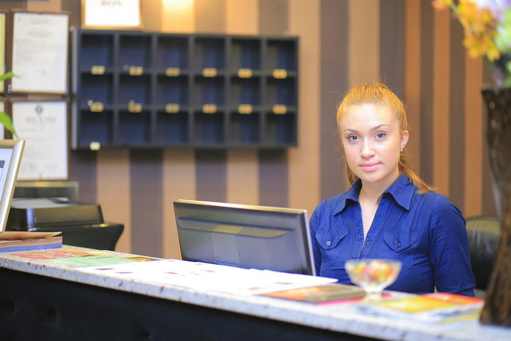 Hotel Papu Бухарест Экстерьер фото