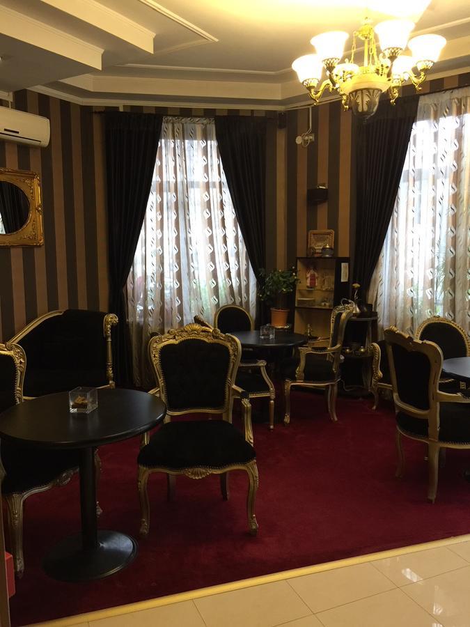 Hotel Papu Бухарест Экстерьер фото