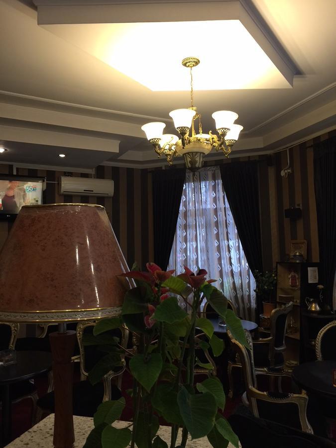 Hotel Papu Бухарест Экстерьер фото